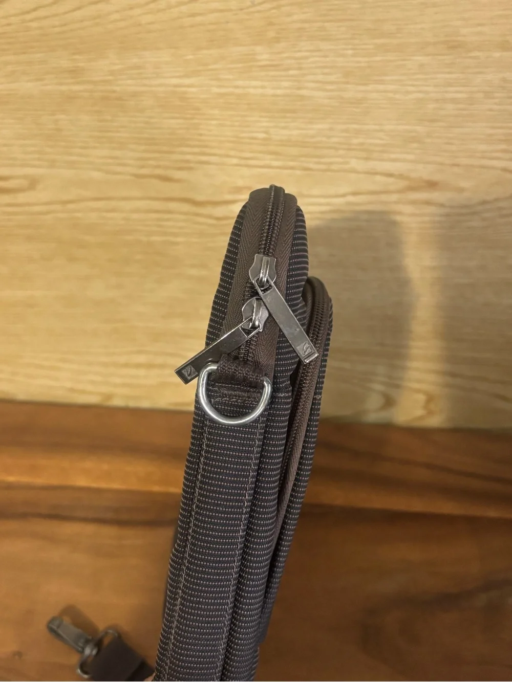 Tucano stain rips case